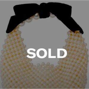 Unique Pearl Bag W Black Bow